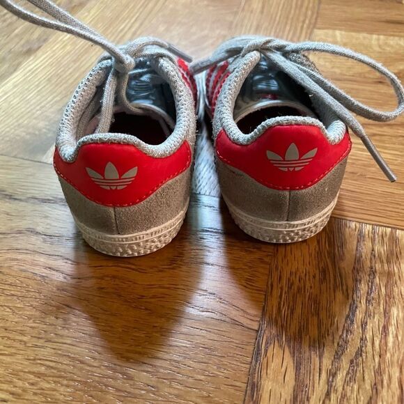 Adidas toddler Gazelle sneakers red and gray size 4C - Picture 3 of 4